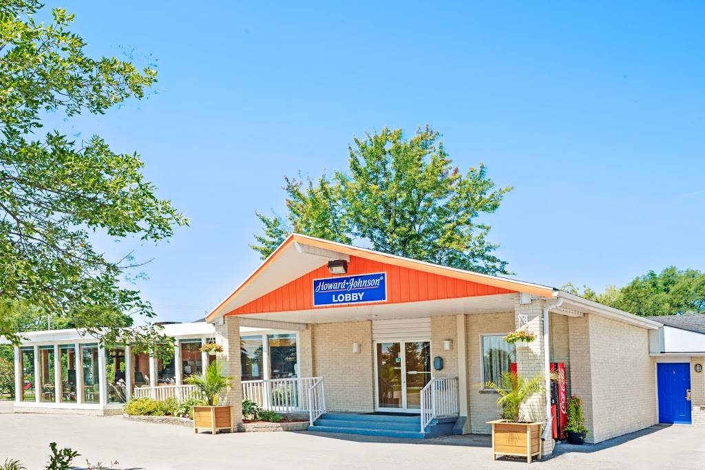 Howard Johnson Inn Lindsay | meal takeaway | 354 Lindsay St S, Lindsay, ON K9V 4R4, Canada | 7053240314 OR +1 705-324-0314
