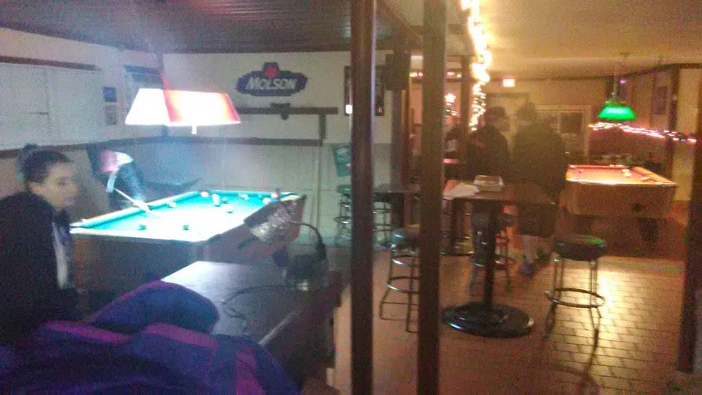 Dans horseshoe tavern | restaurant | 19 St Johns Park, Rochester, NY 14612, USA | 5853635472 OR +1 585-363-5472