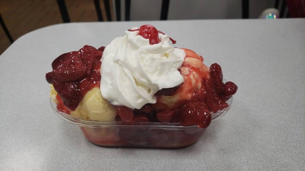 Braums Ice Cream & Burger Restaurant | restaurant | 2802 Lavon Dr, Garland, TX 75040, USA | 9724952221 OR +1 972-495-2221