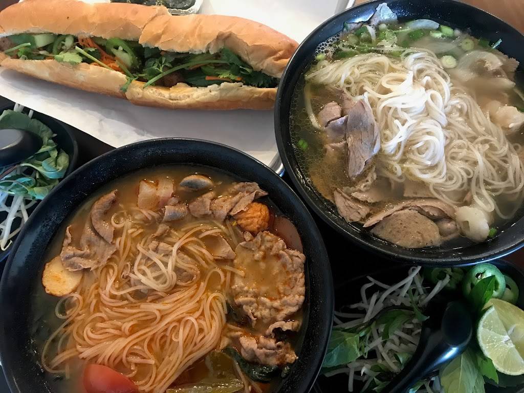 Tasty Broth Pho Grill | restaurant | 1550 W Horizon Ridge Pkwy suite q, Henderson, NV 89012, USA | 7025228228 OR +1 702-522-8228