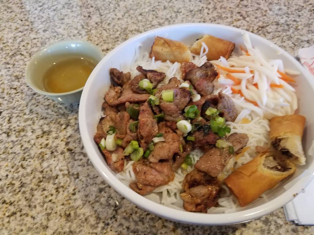 Pho T. | restaurant | 5040 Boulder Hwy, Las Vegas, NV 89122, USA | 7022720210 OR +1 702-272-0210