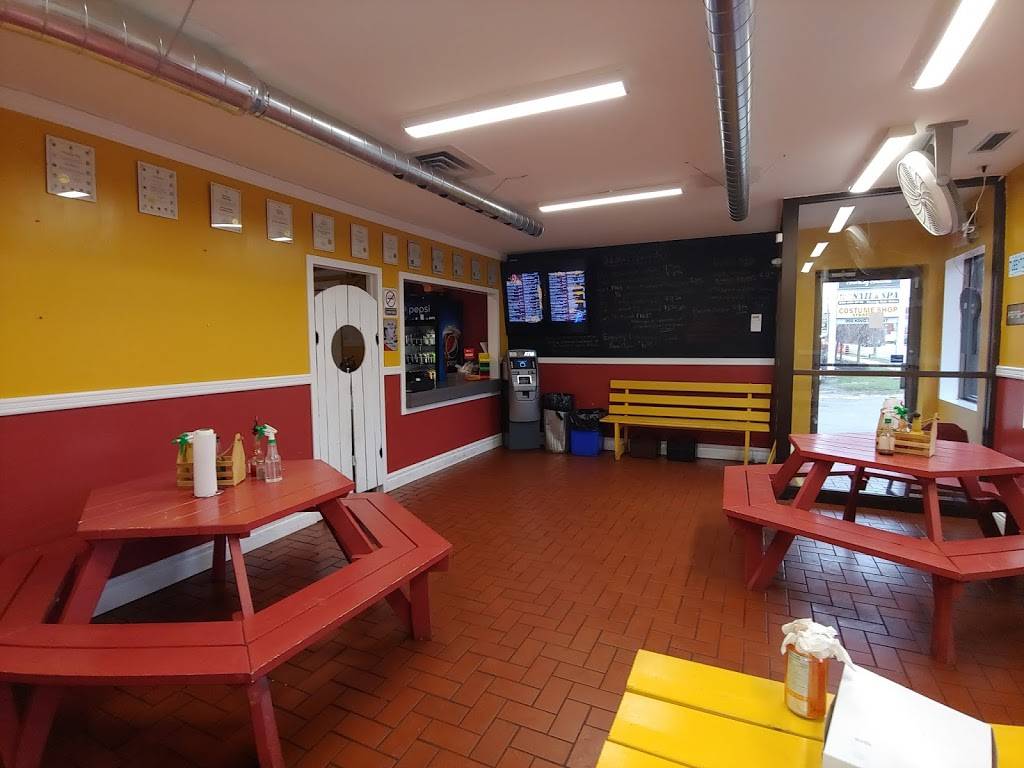 Wuddup Dog | restaurant | 960 King St E, Cambridge, ON N3H 3P3, Canada | 5192193300 OR +1 519-219-3300