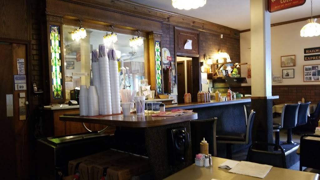 Towne Pub | restaurant | 1001 Ottawa St, Leavenworth, KS 66048, USA | 9136825456 OR +1 913-682-5456