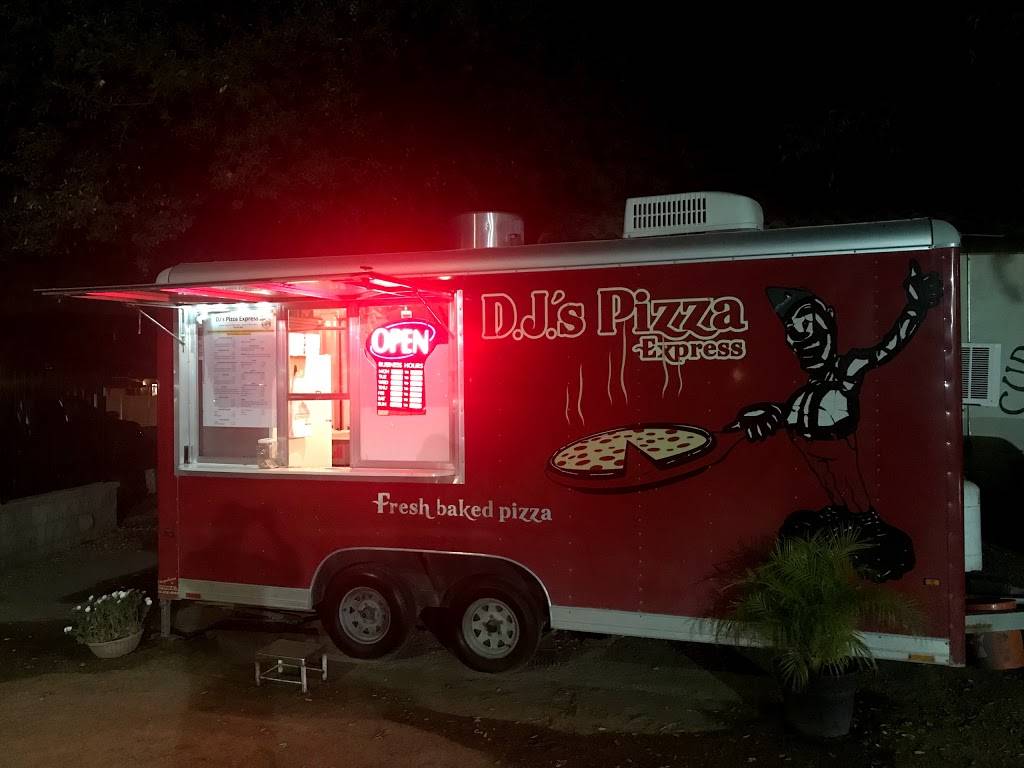 DJs Pizza Express | restaurant | Pala, CA 92059, USA | 7609751605 OR +1 760-975-1605