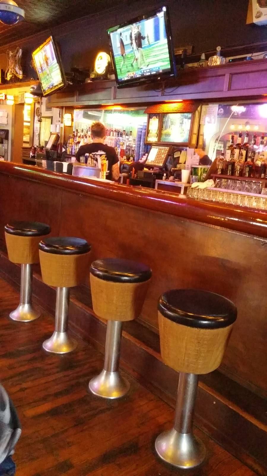 J-N-G Grill | restaurant | 114 Front Ave SW, New Philadelphia, OH 44663, USA | 3303659250 OR +1 330-365-9250