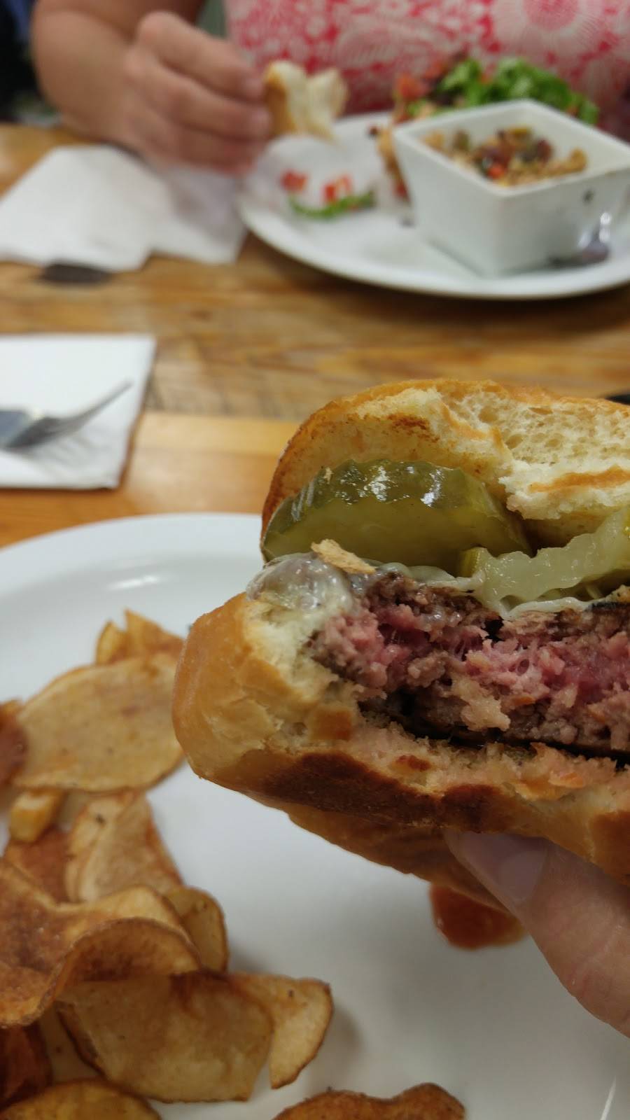 Pine Valley Market | restaurant | 3520 S College Rd, Wilmington, NC 28412, USA | 9103503663 OR +1 910-350-3663