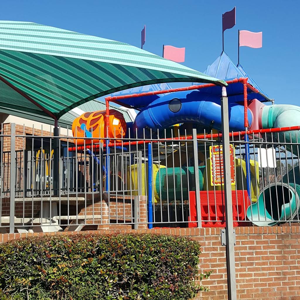 McDonalds | cafe | 3101 Roswell Rd, Marietta, GA 30062, USA | 7705658663 OR +1 770-565-8663