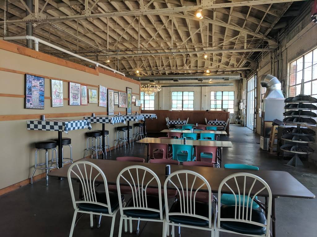 B&C Barbeque | restaurant | 355 North Washington Street, Wichita, KS 67202, USA | 3162638815 OR +1 316-263-8815