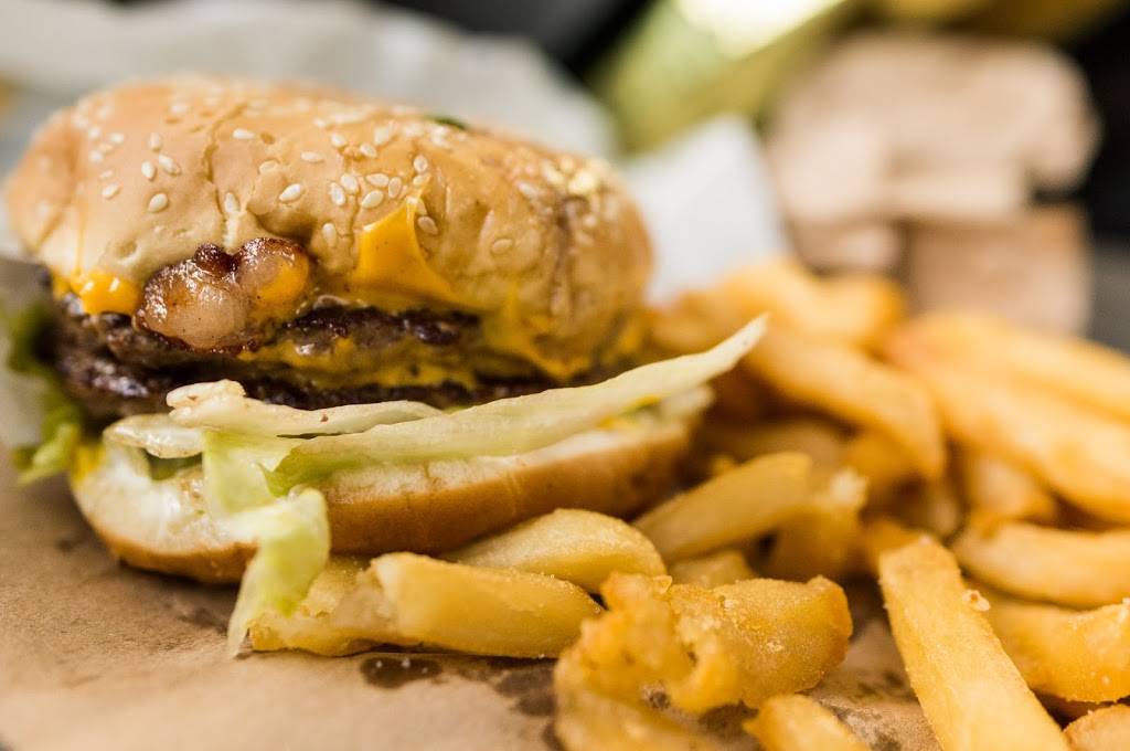 Sams Super Burgers | restaurant | 18401 Hesperian Blvd, San Lorenzo, CA 94580, USA | 5102786339 OR +1 510-278-6339