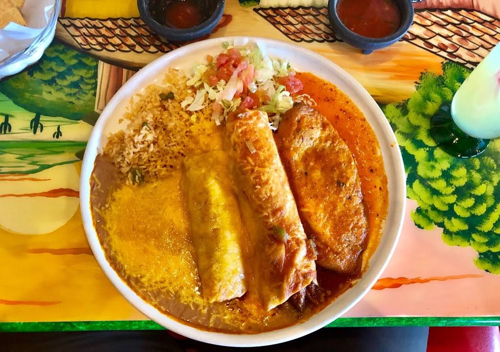 Plaza Bonita Family Mexican Restaurant | restaurant | 2815 W Carefree Hwy, Phoenix, AZ 85085, USA | 6235821283 OR +1 623-582-1283