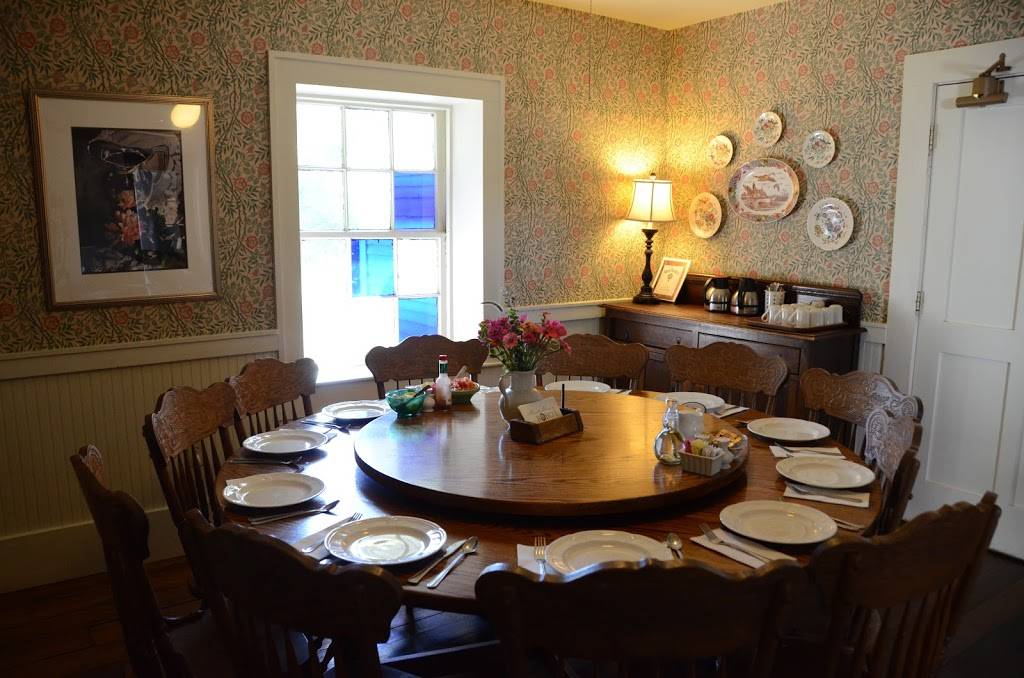 Miss Mary Bobos Boarding House | restaurant | 295 Main St, Lynchburg, TN 37352, USA | 9317597394 OR +1 931-759-7394