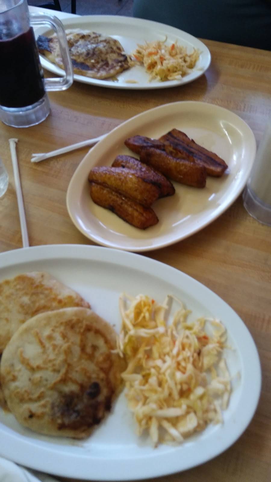 Rio Lempa | restaurant | 2626 Saturn Ave, Huntington Park, CA 90255, USA | 3235856455 OR +1 323-585-6455