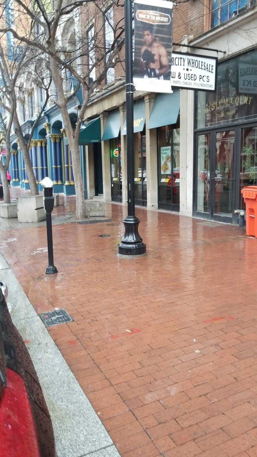 Subway | restaurant | 725 W Main St, Louisville, KY 40202, USA | 5026253002 OR +1 502-625-3002