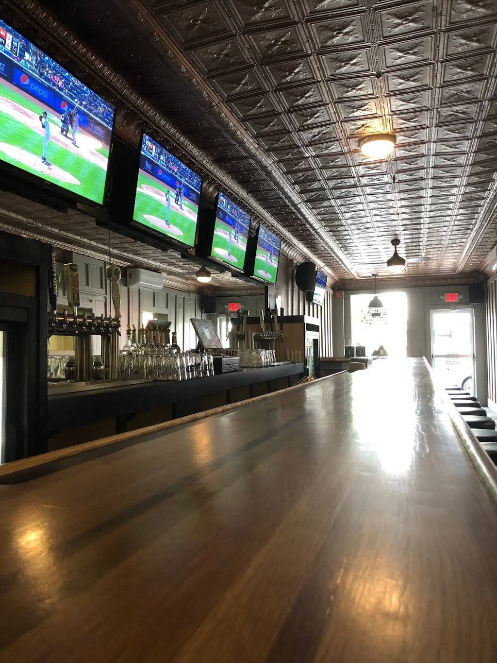 The Rooster Pub And Pizza | restaurant | 34 Main St, Brockport, NY 14420, USA | 5853913099 OR +1 585-391-3099