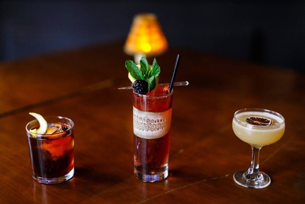 Noir Lounge | restaurant | 581 Hayes St, San Francisco, CA 94102, USA | 4154316647 OR +1 415-431-6647