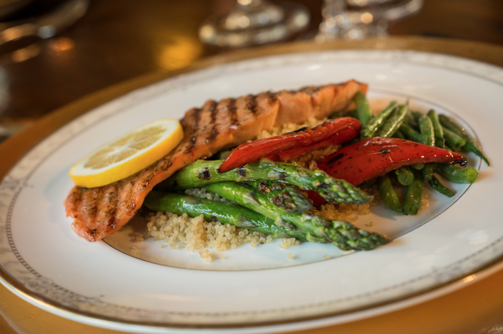 Redbook Restaurant | restaurant | 4486 Summit Point Rd, Charles Town, WV 25414, USA | 3047288858 OR +1 304-728-8858