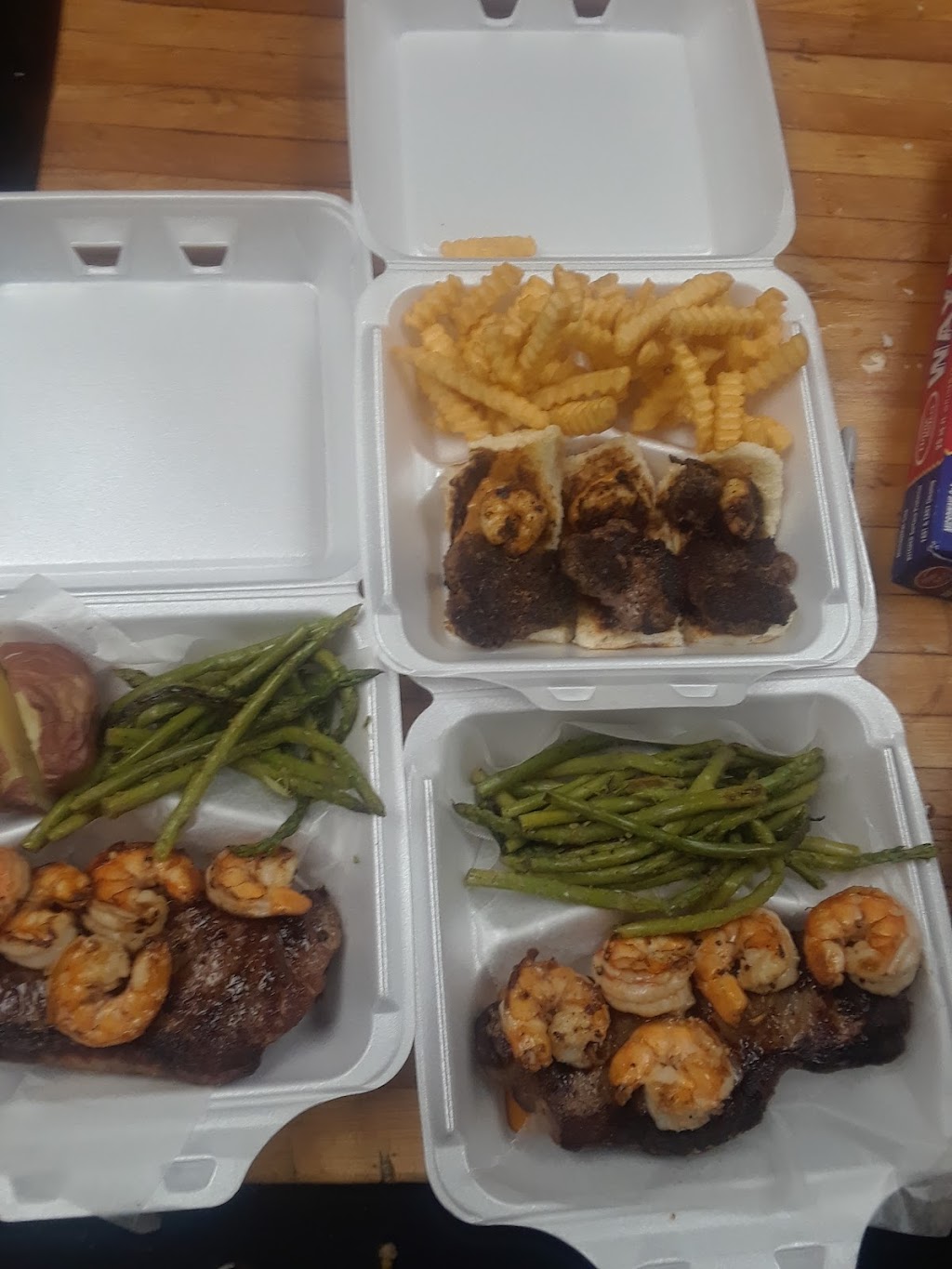 Fireside Tavern | restaurant | 2701 S Marshall St, Philadelphia, PA 19148, USA | 2152717650 OR +1 215-271-7650