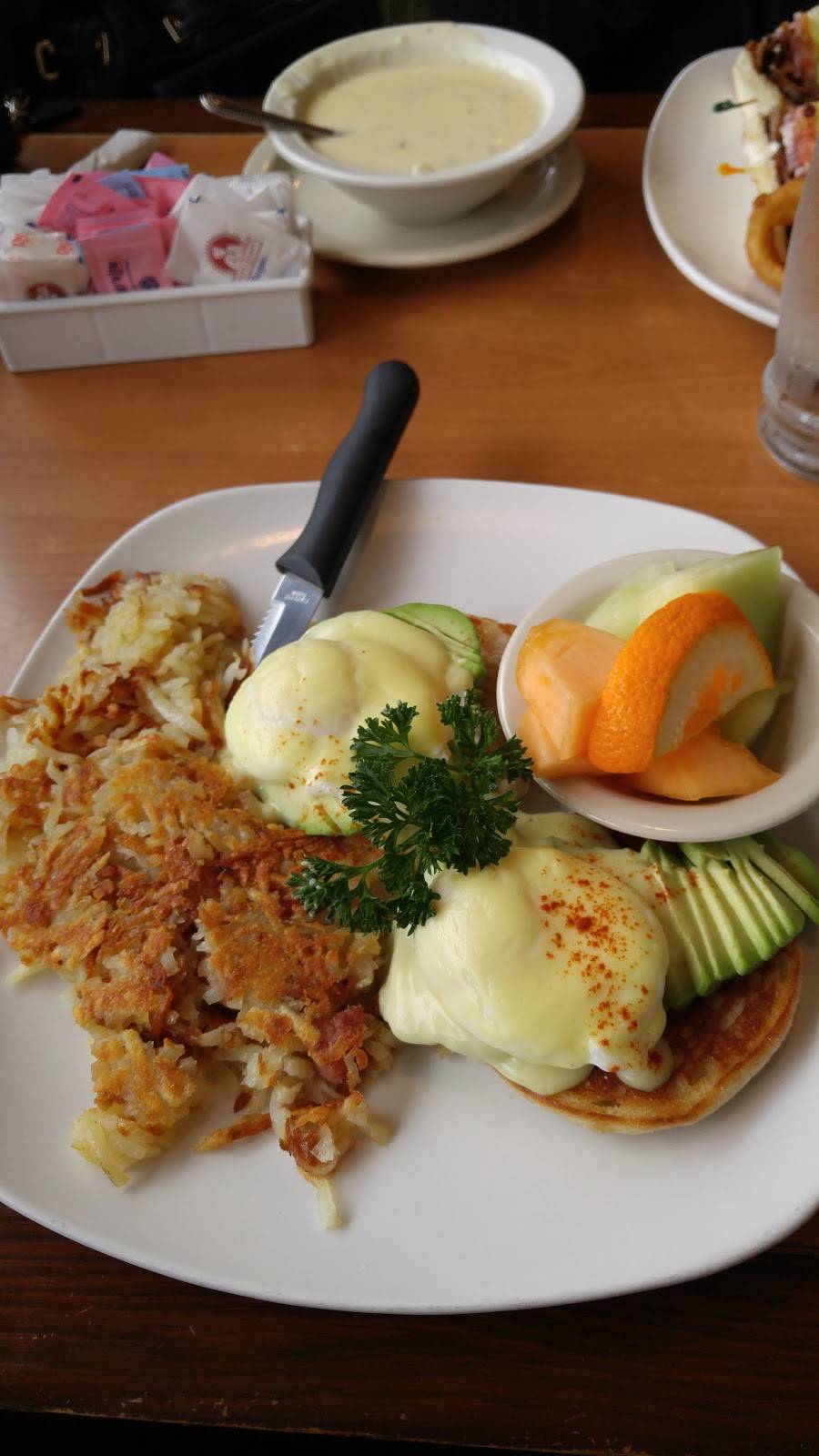 Mothers Day Restaurant | restaurant | 8815 Cermak Rd, North Riverside, IL 60546, USA | 7084420400 OR +1 708-442-0400