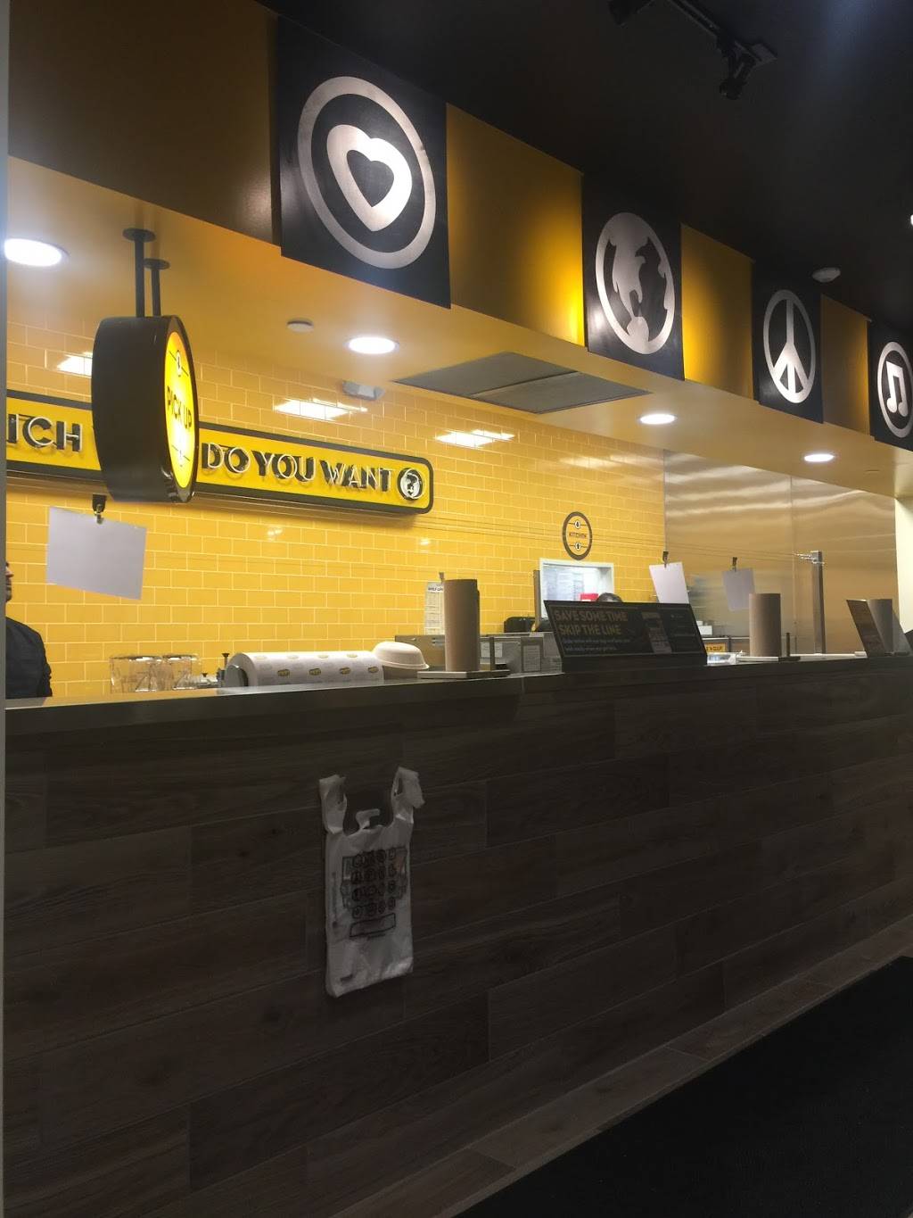 Which Wich | restaurant | 200 College St Unit 7, New Haven, CT 06510, USA | 4752273568 OR +1 475-227-3568