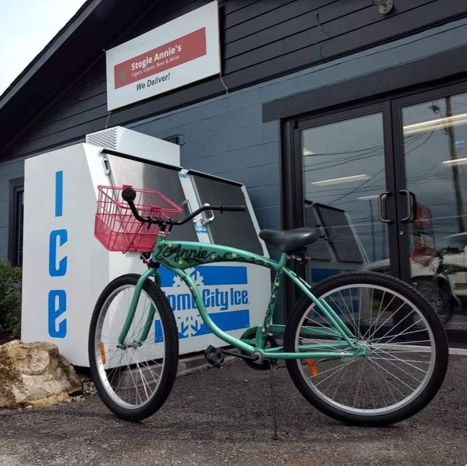 Stogie Annies | restaurant | 4308 KY-146, La Grange, KY 40031, USA | 5022650182 OR +1 502-265-0182