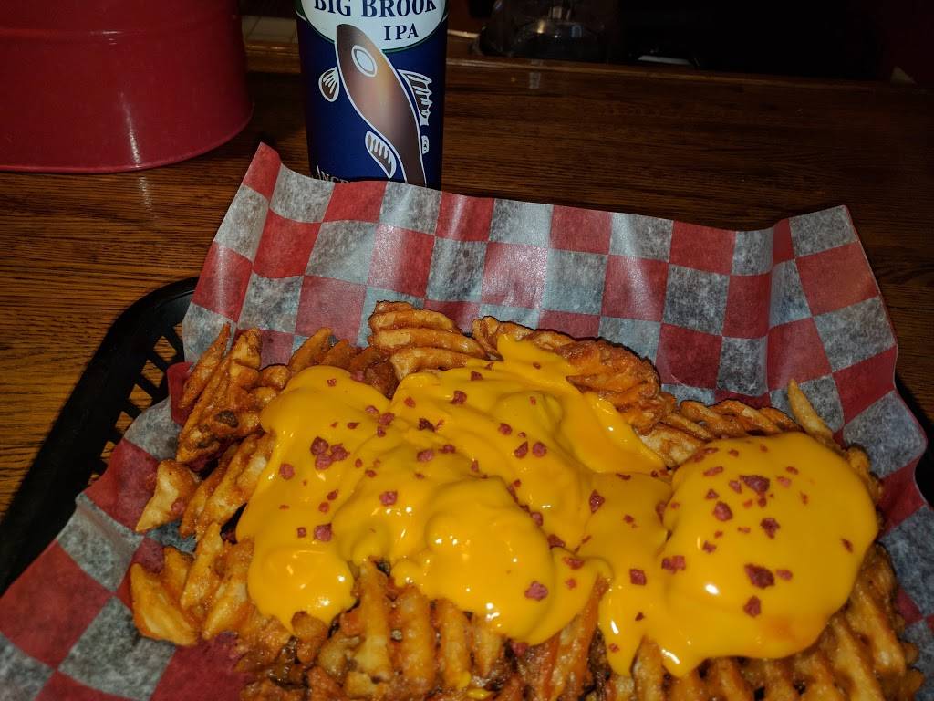 Fish Tales Pub & Grub | restaurant | 12502 Co Rd B, Hayward, WI 54843, USA | 7156348100 OR +1 715-634-8100