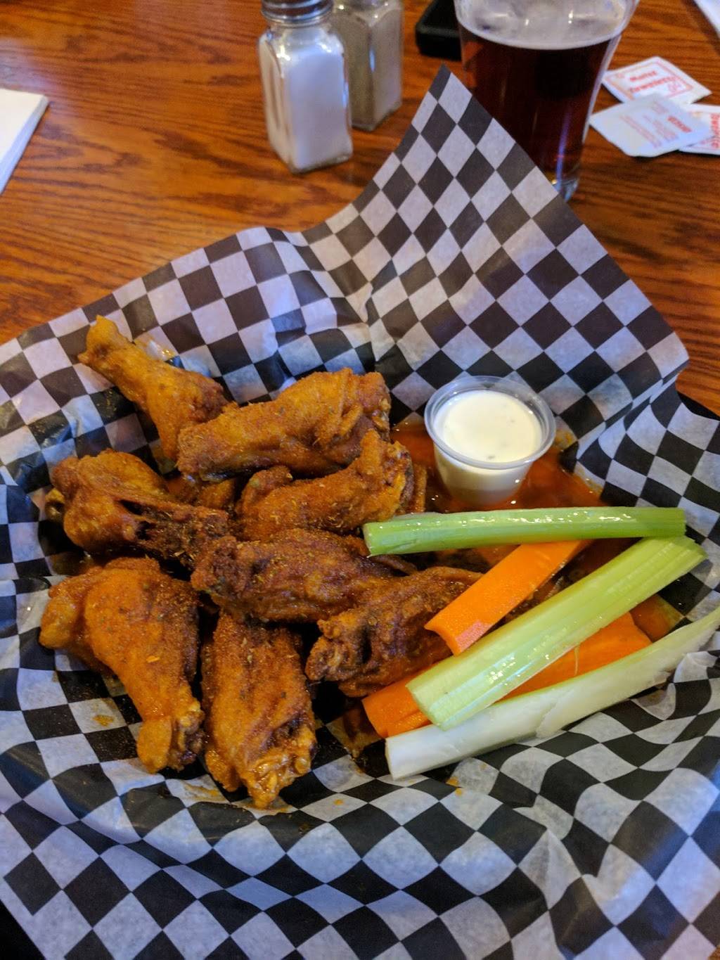 Juniors Sportsbar & Grill | restaurant | 800 Franklin Blvd, Cambridge, ON N1R 7Z1, Canada | 5196246143 OR +1 519-624-6143