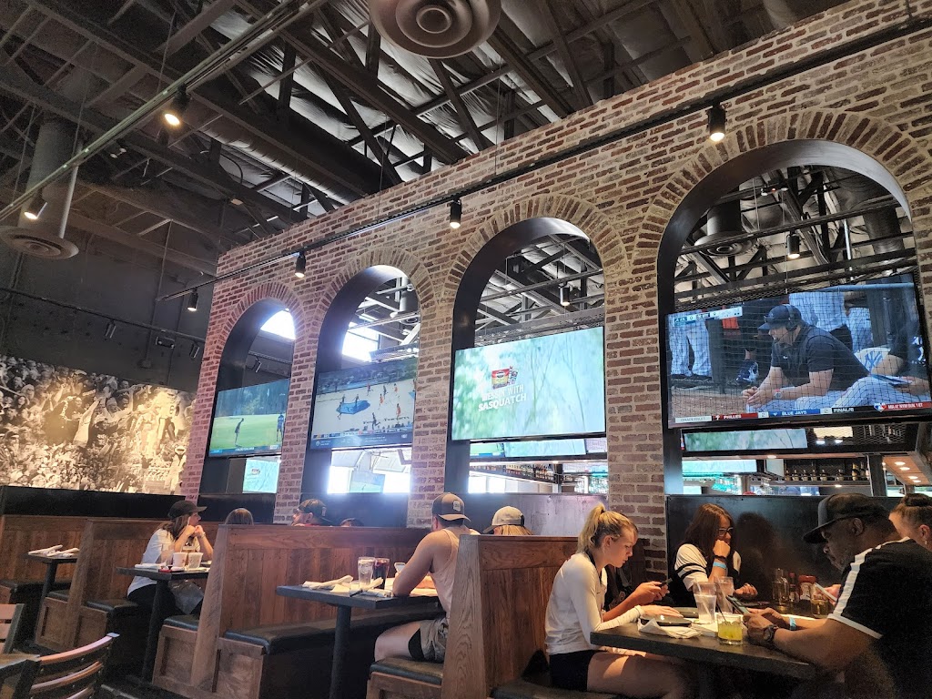 Walk-Ons Sports Bistreaux - Gilbert | restaurant | 4928 S Power Rd, Mesa, AZ 85212, USA | 4804200711 OR +1 480-420-0711