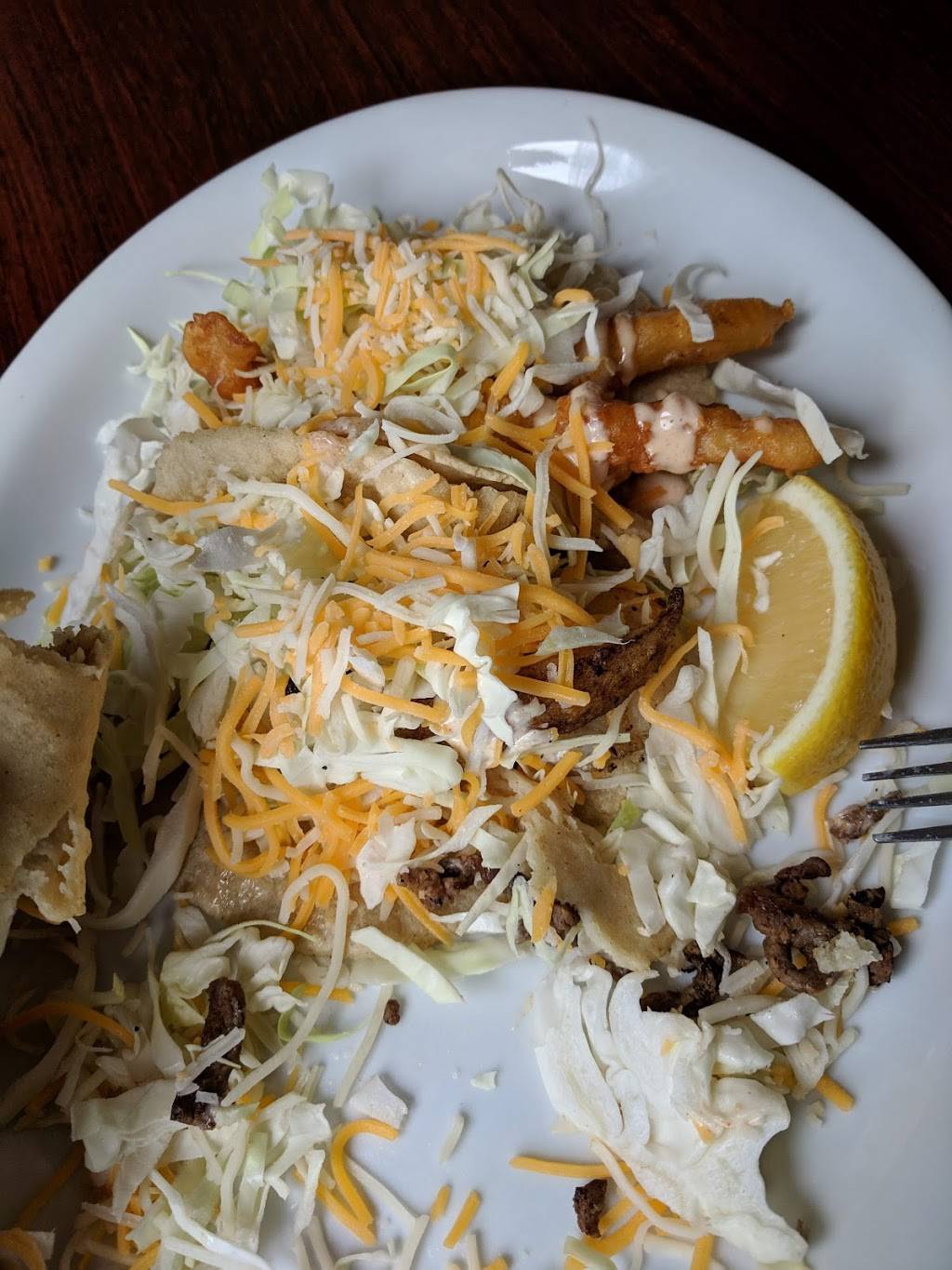 Baja Bay Surf & Taco | restaurant | 1567 Spinnaker Dr #104, Ventura, CA 93001, USA | 8056580411 OR +1 805-658-0411