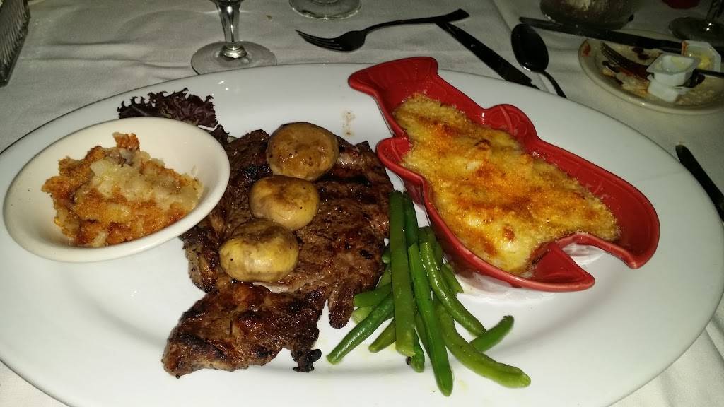 Hudson Harbor Steak & Seafood | restaurant | 351 Broadway, Albany, NY 12207, USA | 5184265000 OR +1 518-426-5000