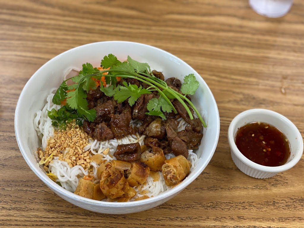 Pho Huyen | restaurant | 1600 Dave Ward Dr H, Conway, AR 72034, USA | 5015042449 OR +1 501-504-2449