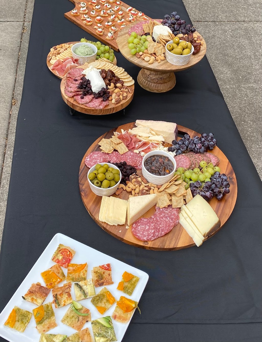 Little Leaf Cafe at The Garden | restaurant | 879 W Main St, Silverton, OR 97381, USA | 5038744294 OR +1 503-874-4294