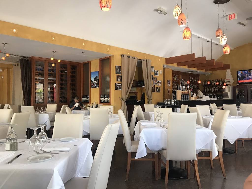 Luna Rossa | restaurant | 10 Via Bel Canto, Henderson, NV 89011, USA | 7025689921 OR +1 702-568-9921