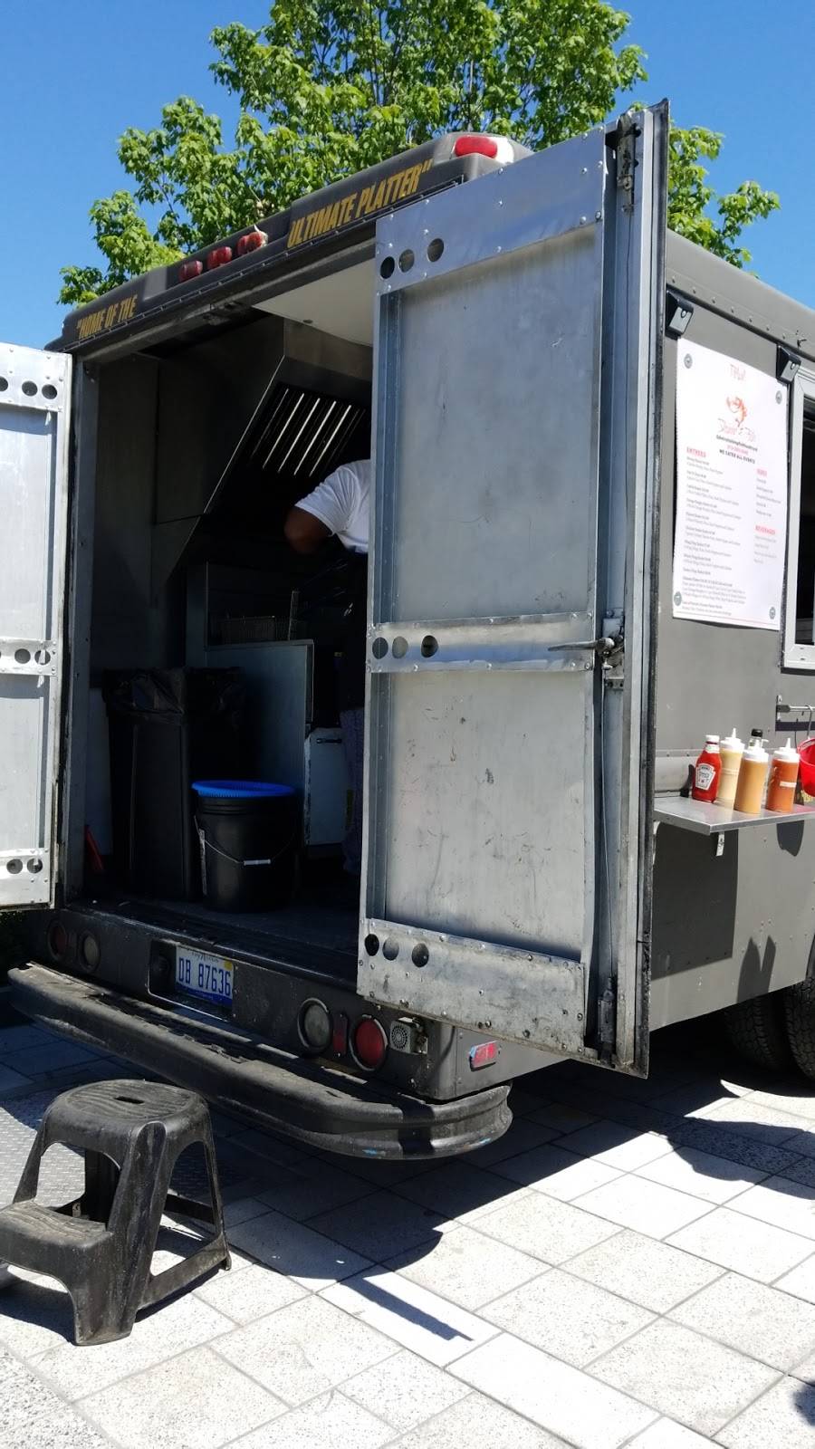 Detroit Shrimp & Fish | restaurant | 30780 Southfield Rd, Southfield, MI 48076, USA | 2485948888 OR +1 248-594-8888