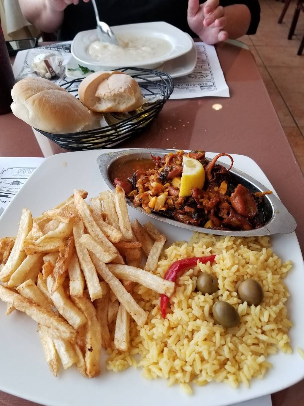 Fall River Grill | restaurant | 363 2nd St, Fall River, MA 02721, USA | 5086739151 OR +1 508-673-9151