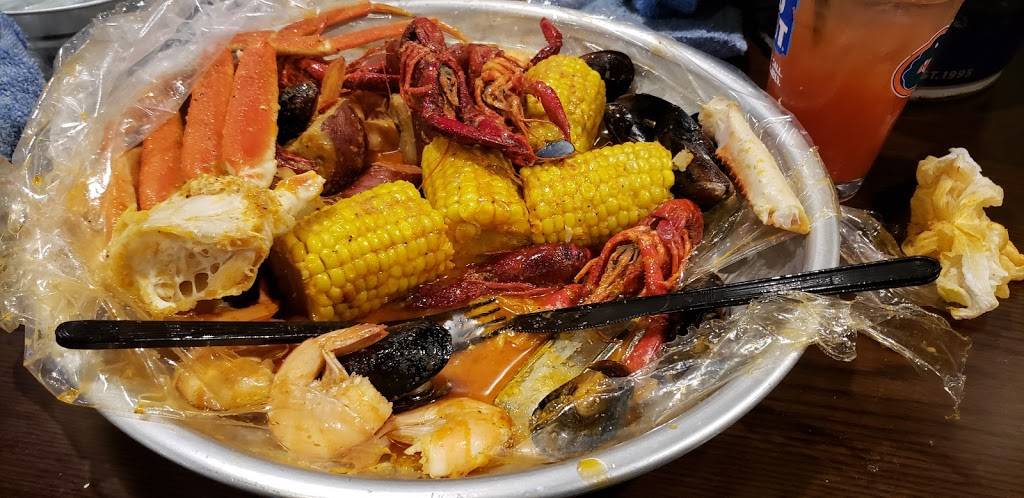 Boiling Crawfish Baymeadows | restaurant | 8358 Point Meadows Dr, Jacksonville, FL 32256, USA | 9046834114 OR +1 904-683-4114