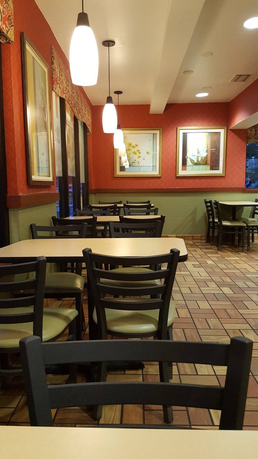 Burger King | restaurant | 3800 4th St N, St. Petersburg, FL 33703, USA | 7275265772 OR +1 727-526-5772