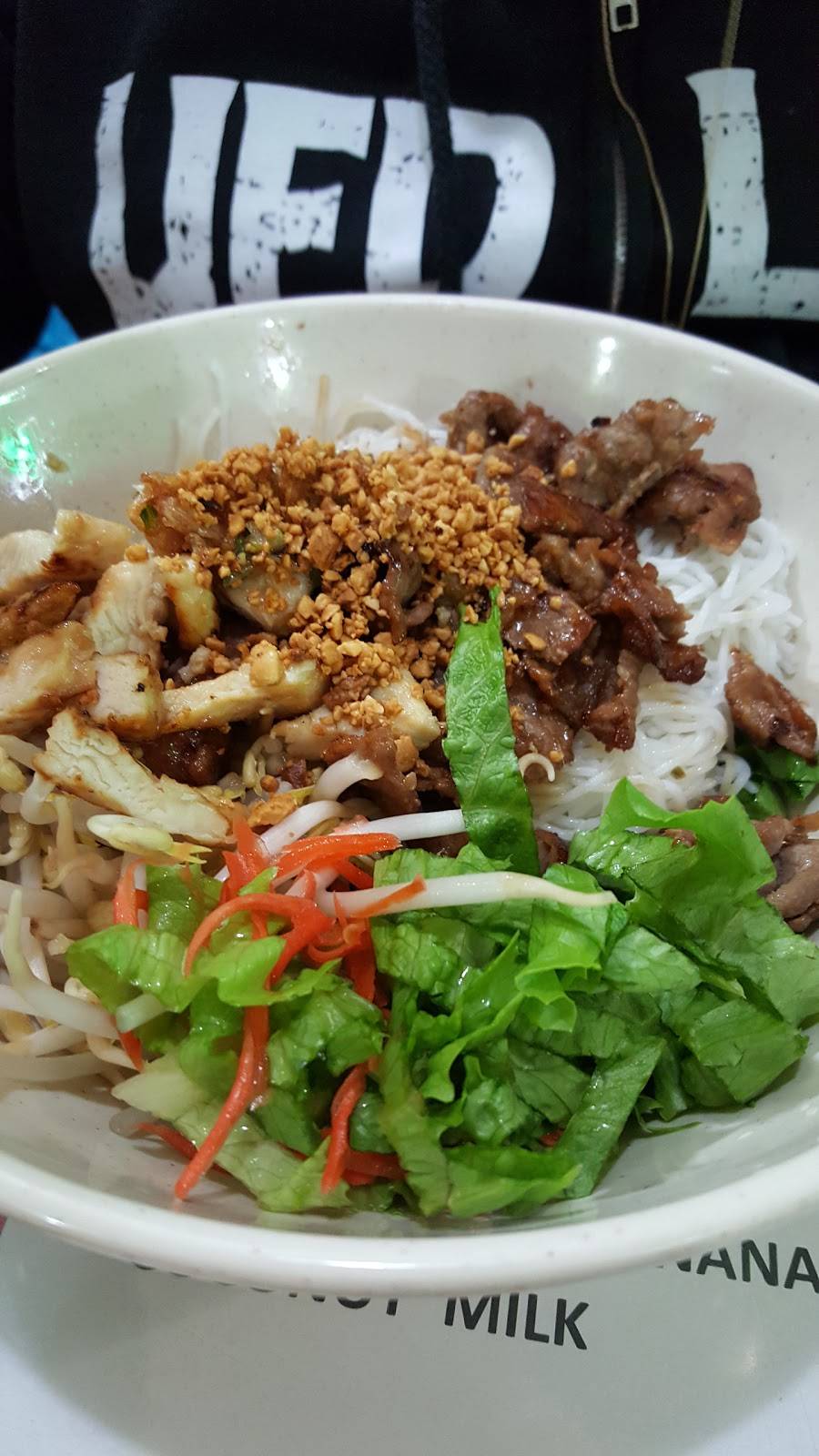 Pho Bo Ga L.A. | restaurant | 784 Somerset St W, Ottawa, ON K1R 6R1, Canada | 6132302931 OR +1 613-230-2931