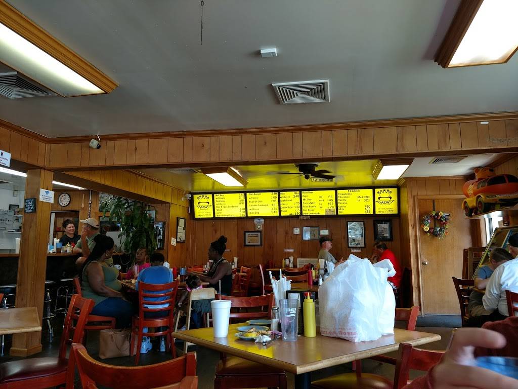 Guss Hot Dog King | restaurant | 10725 Jefferson Ave, Newport News, VA 23601, USA | 7575951630 OR +1 757-595-1630