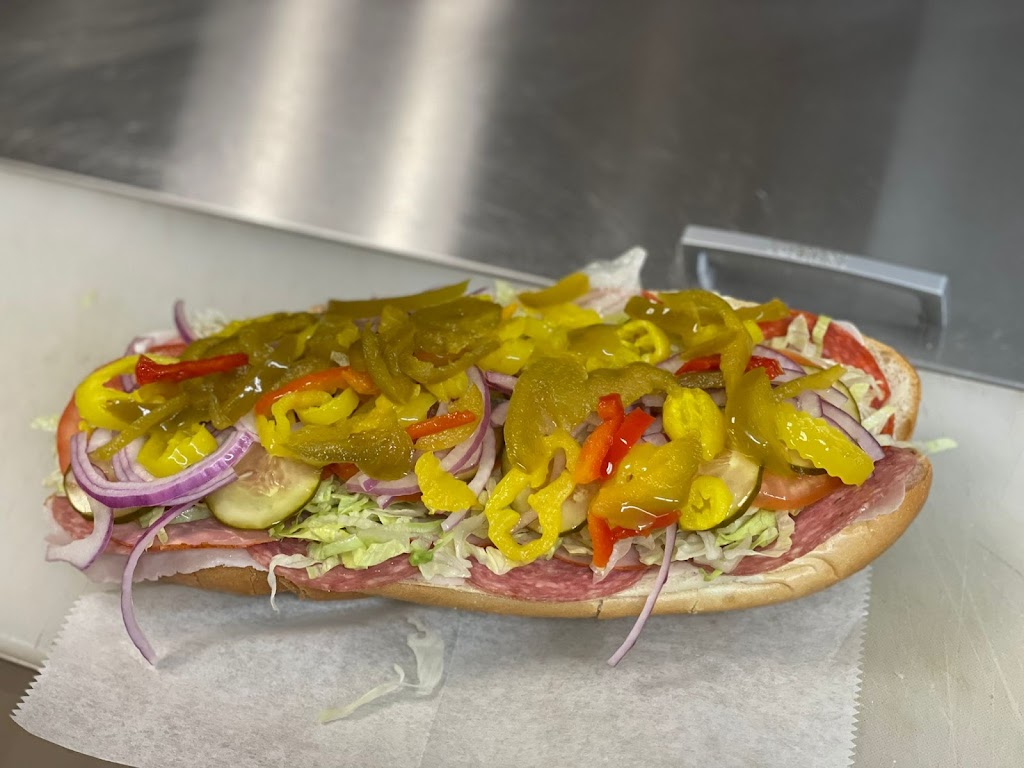 La familia mini market | meal takeaway | 2117 N 63rd St, Philadelphia, PA 19151, USA | 2158771568 OR +1 215-877-1568