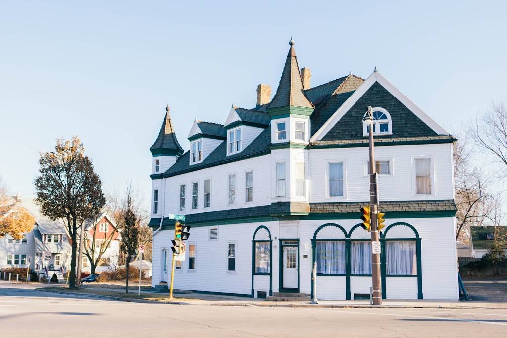 The White House | restaurant | 2900 S Kinnickinnic Ave, Milwaukee, WI 53207, USA | 4148970495 OR +1 414-897-0495