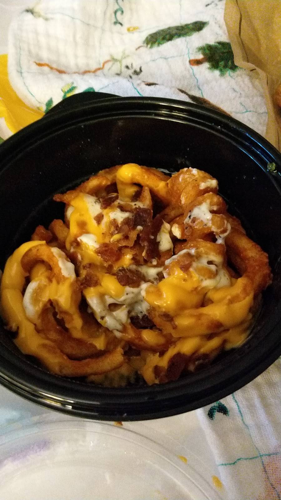 Arbys | restaurant | 307 Prairie View Rd, Chippewa Falls, WI 54729, USA | 7157268888 OR +1 715-726-8888