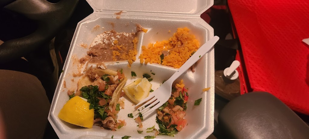 Lonches La Carreta | restaurant | 19499, 19301 W Patton Rd, Wittmann, AZ 85361, USA | 5623135106 OR +1 562-313-5106