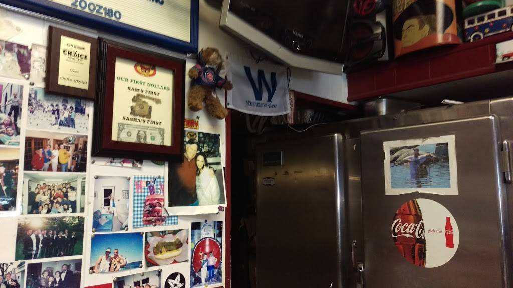 Chuck Wagon Restaurant | meal takeaway | 1120 Central Ave, Wilmette, IL 60091, USA | 8472560120 OR +1 847-256-0120