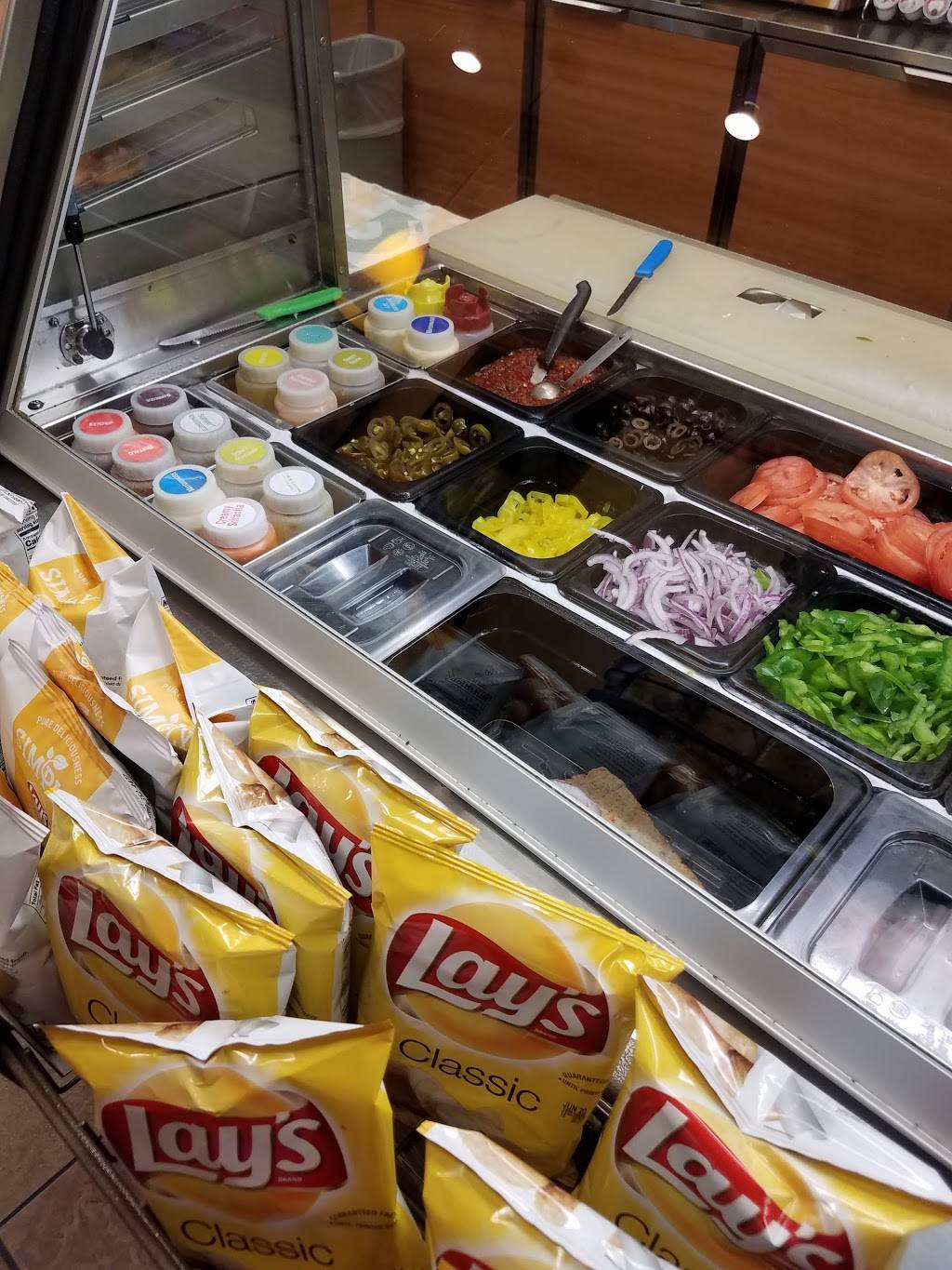 Subway | restaurant | 13048 Fair Lakes Shopping Center, Fairfax, VA 22033, USA | 7032222900 OR +1 703-222-2900