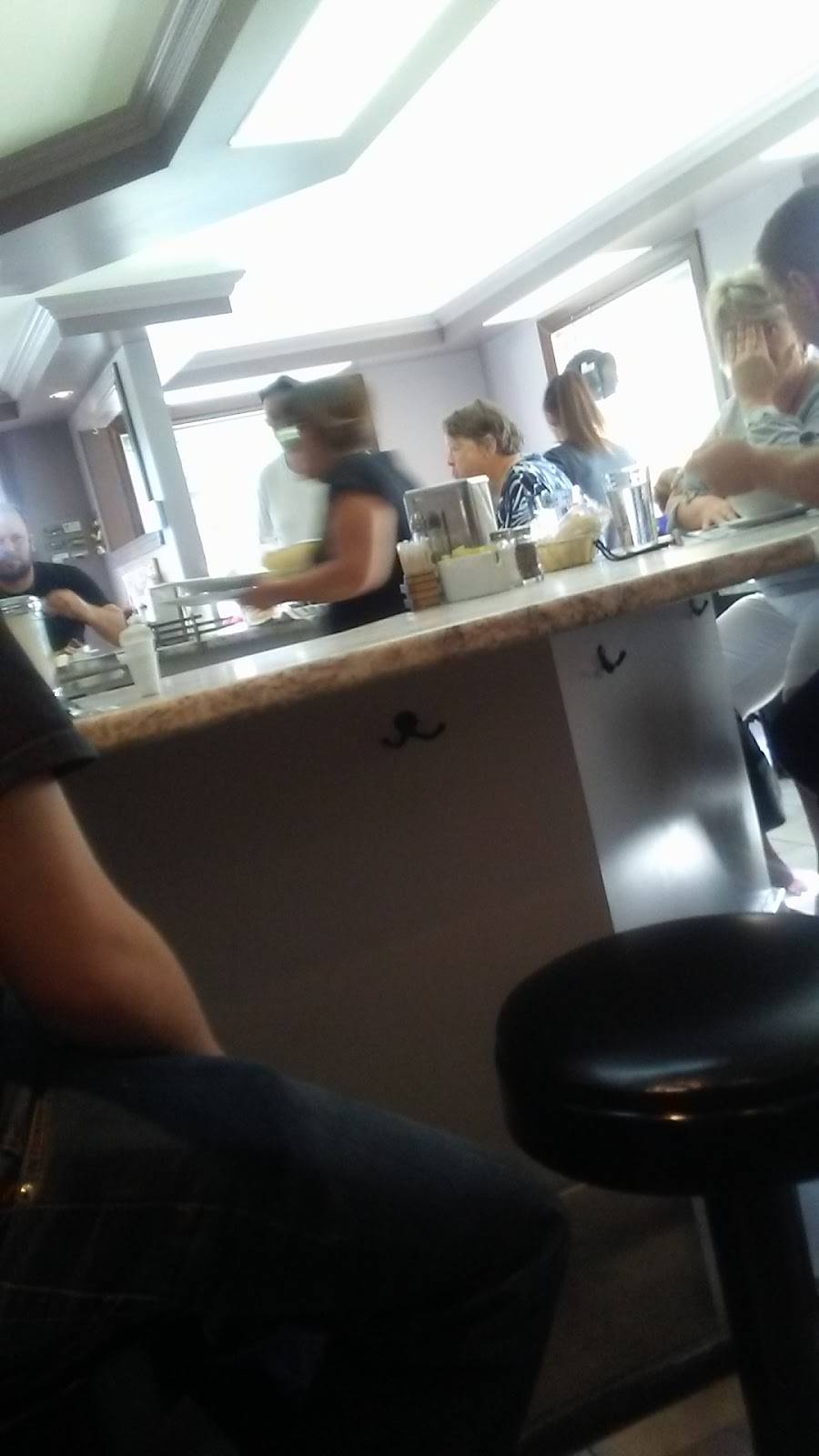 Restaurant Chez K-Ro | restaurant | 1904 QC-161, Frontenac, QC G6B 2S1, Canada | 8195836996 OR +1 819-583-6996