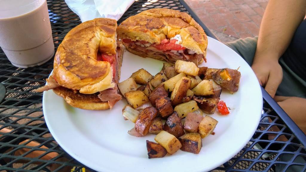 Palm Coast | cafe | 318 Mallery St, St Simons, GA 31522, USA | 9126347515 OR +1 912-634-7515