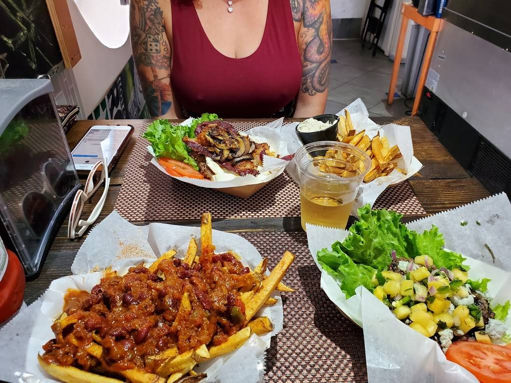 Burgers & Beers | restaurant | 2031-D, Wilton Dr, Wilton Manors, FL 33305, USA | 9547691875 OR +1 954-769-1875