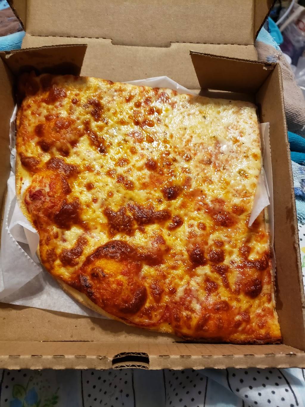 Armands Pizzeria | restaurant | 7650 W North Ave, Elmwood Park, IL 60707, USA | 7084565200 OR +1 708-456-5200