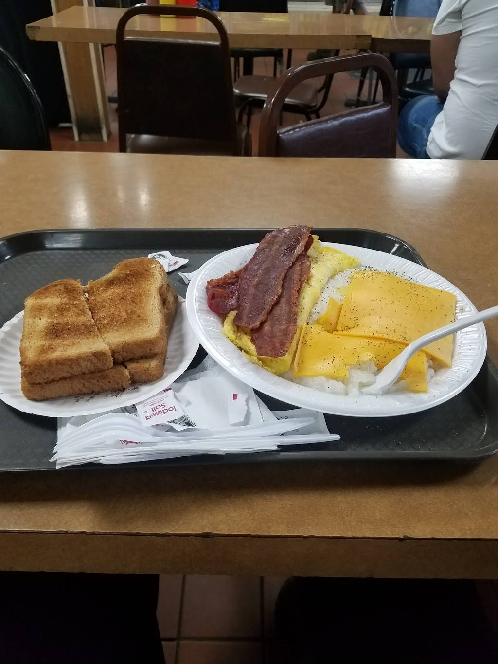 Carmines | restaurant | 146-46 Liberty Ave, Jamaica, NY 11435, USA | 7185266970 OR +1 718-526-6970