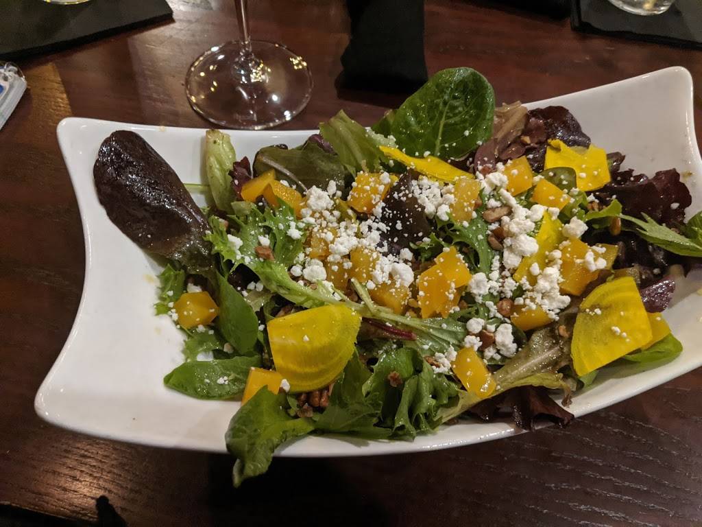 POUR Restaurant & Bar | restaurant | 1 Degaulle Square, Lafayette, LA 70508, USA | 3379818085 OR +1 337-981-8085